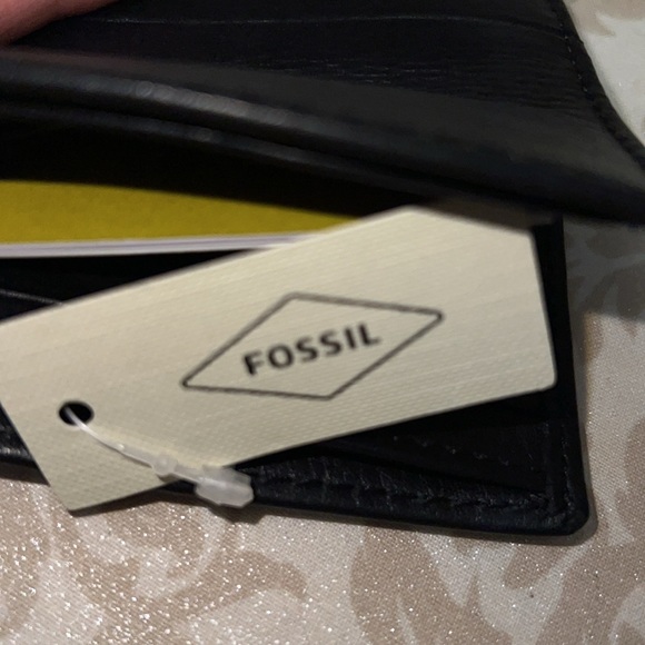 NWT Men’s Black Leather Wallet - Picture 6 of 8